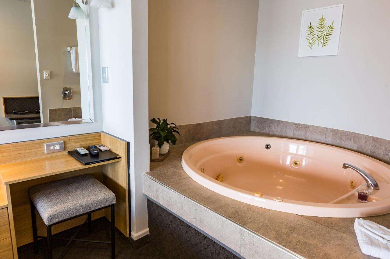Clearwater Motor Lodge Таупо Екстериор снимка