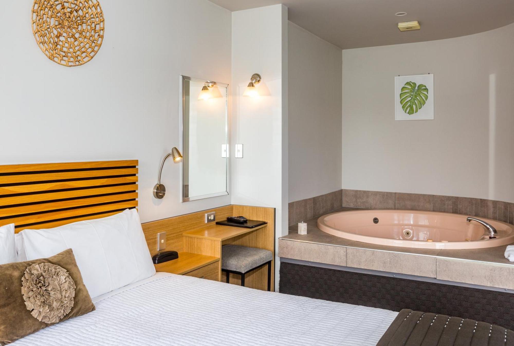 Clearwater Motor Lodge Таупо Екстериор снимка