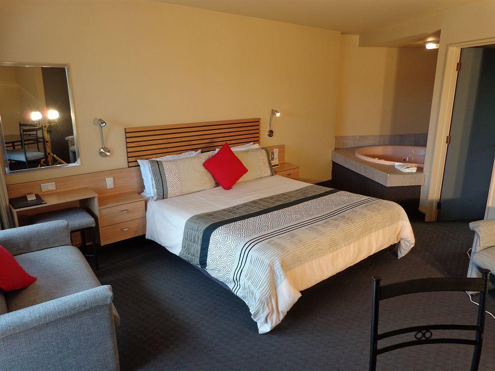 Clearwater Motor Lodge Таупо Екстериор снимка