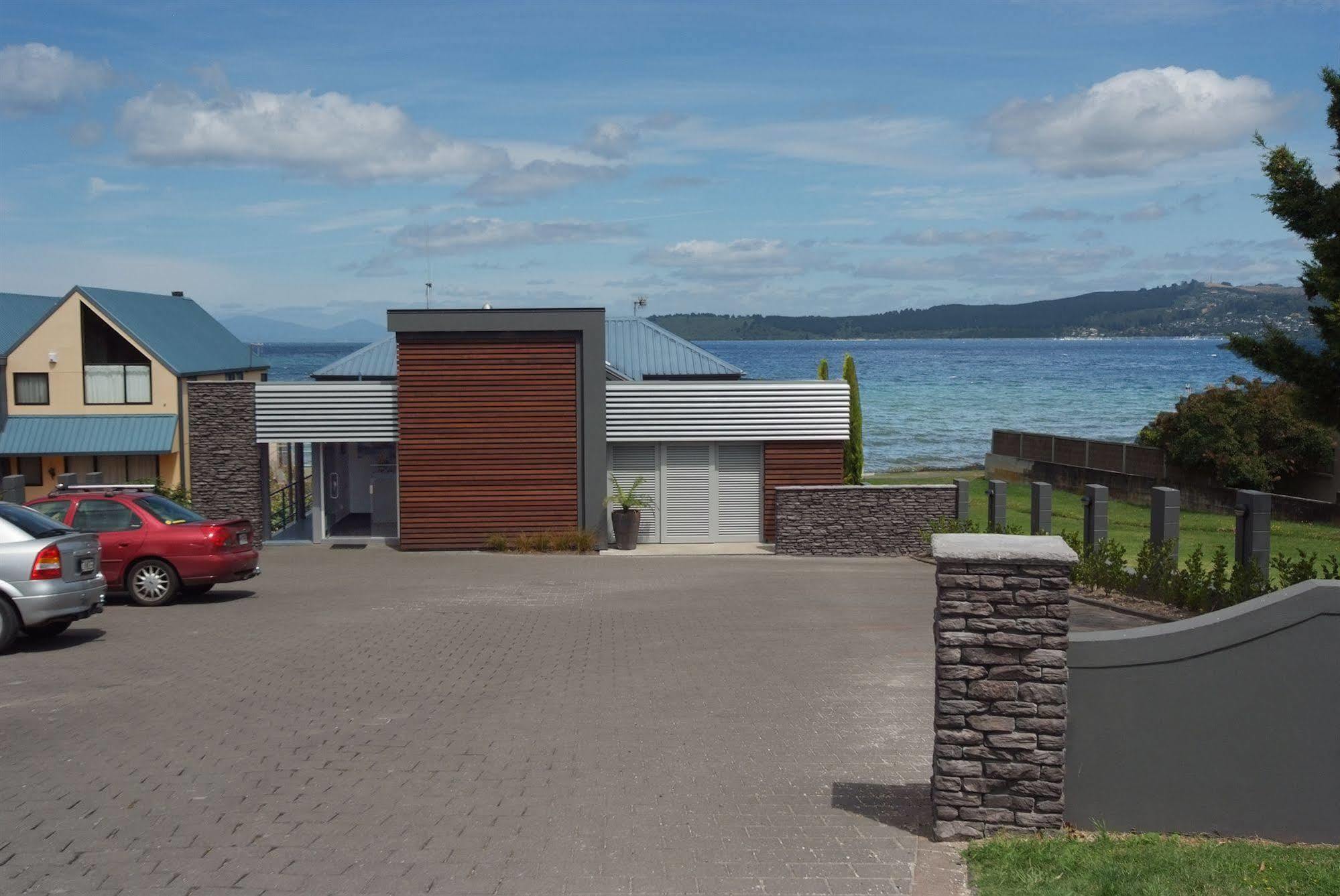 Clearwater Motor Lodge Таупо Екстериор снимка